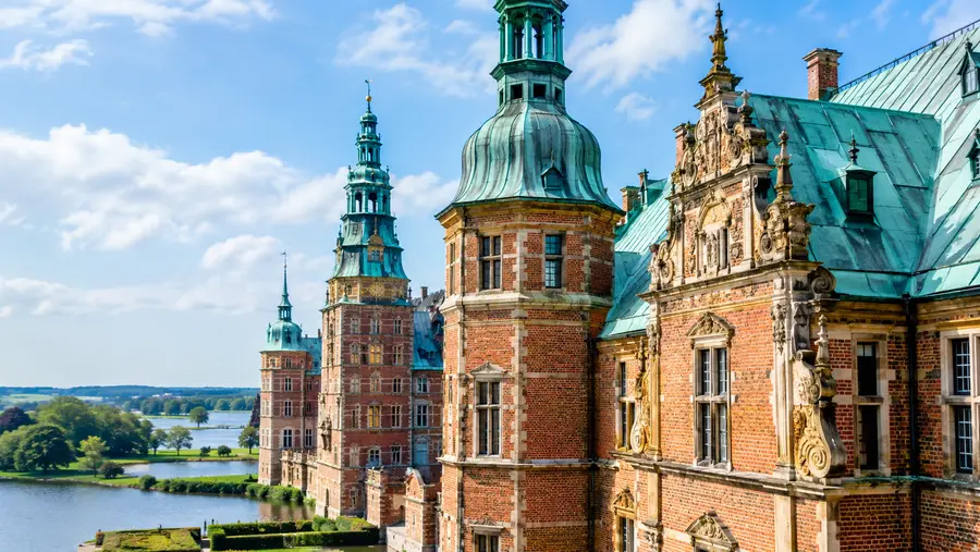 How to Get to Frederiksborg Castle from Copenhagen