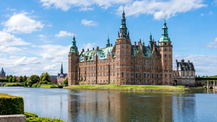 frederiksborg castle